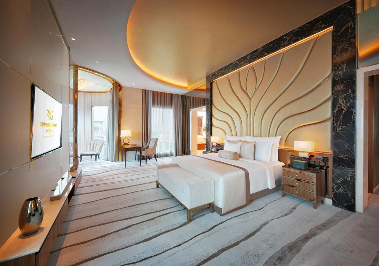 Sunway Resort Hotel Petaling Jaya Dış mekan fotoğraf A bedroom at the hotel