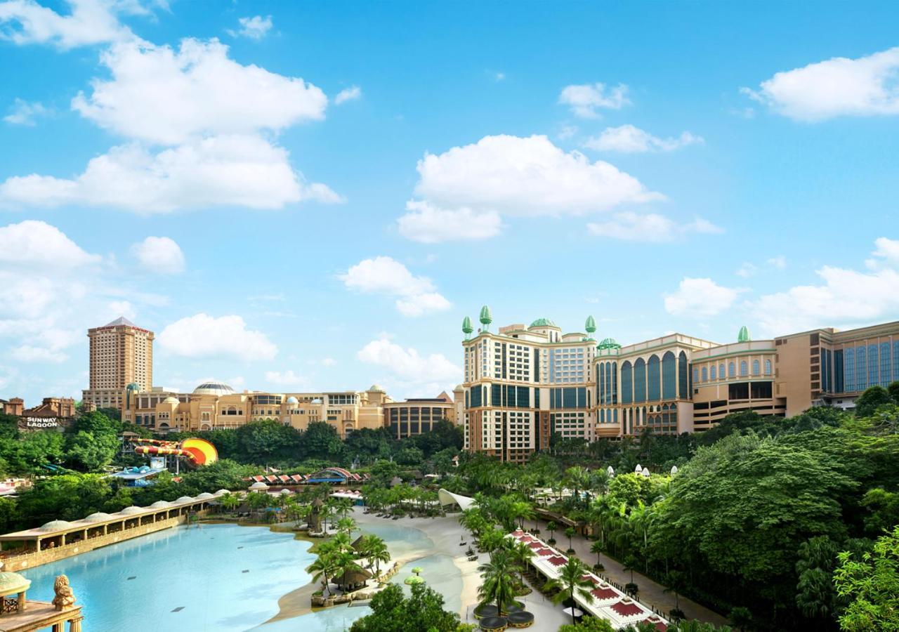 Sunway Resort Hotel Petaling Jaya Dış mekan fotoğraf The Berjaya Times Square