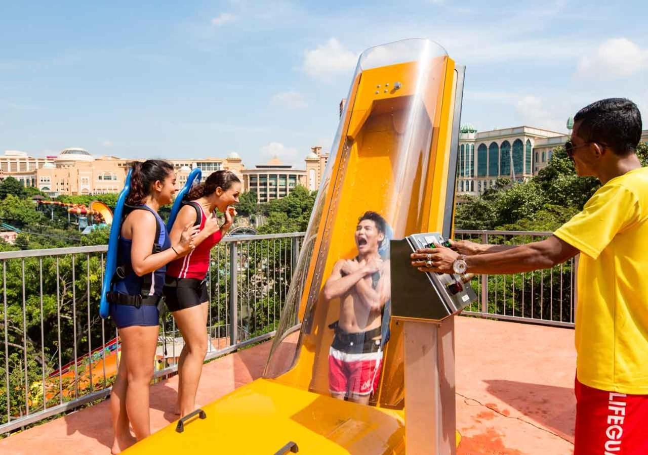 Sunway Resort Hotel Petaling Jaya Dış mekan fotoğraf The slide